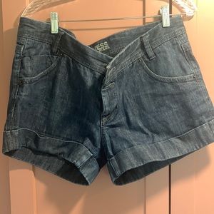 Express shorts, cuffed